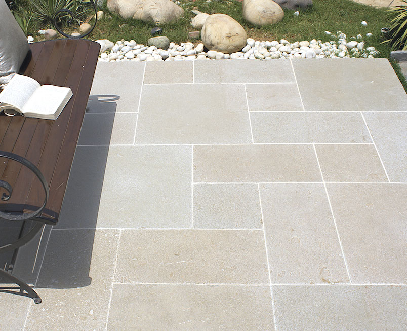 Bella Limestone Holley Hextall Wiltshire Stone Supplier